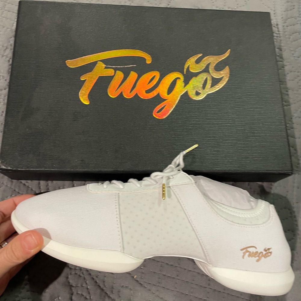Fuego split sole shoes